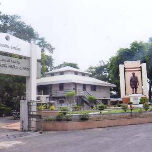 2_Statue_With_Shidorighar_original